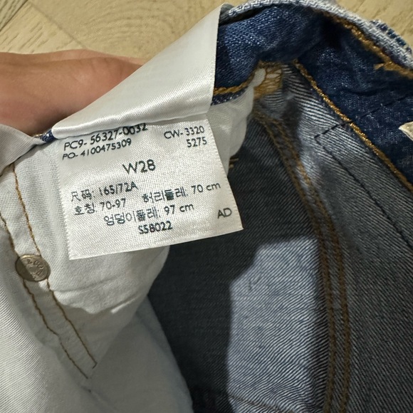 Levi jean shorts - Picture 4 of 4